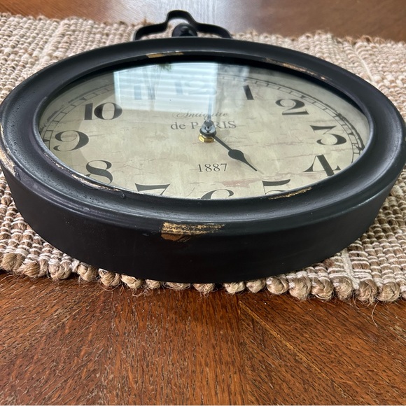 Black Vintage Style Wall Clock - Picture 4 of 6